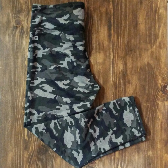Fabletics Pants - Fabletics Lima Camo Cropped Leggings